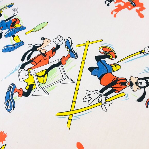 Vintage Sport Goofy TWIN Bed FLAT Top Sheet: Esmond Canada -Walt Disney Bedding - Picture 10 of 13